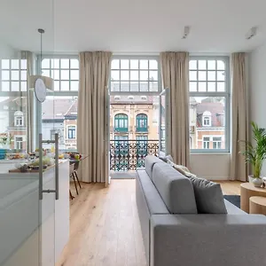 Sweet - Churchill Apartment